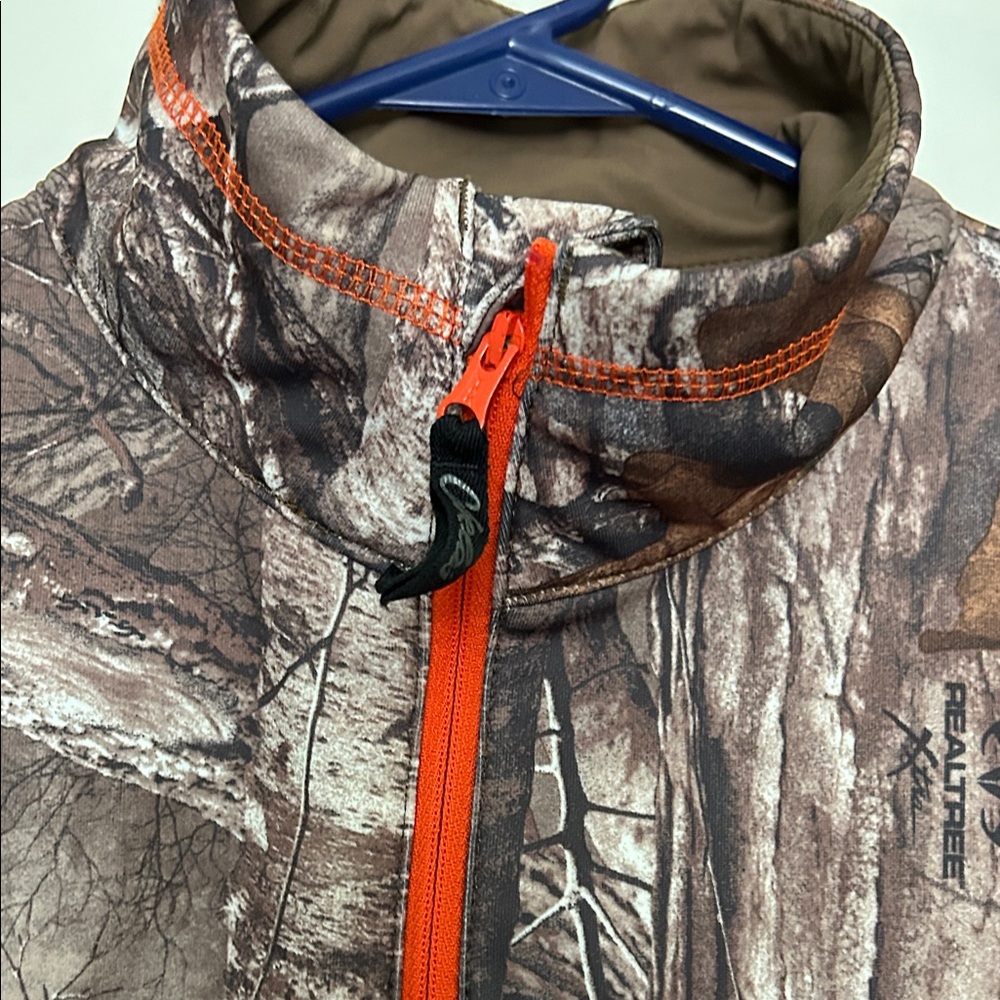 Cabela's Kids Woodland Camo Jacket with Orange Highlights - Picture 4 of 11